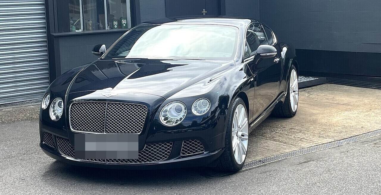 Basalt Black Bentley Continental GT Mulliner