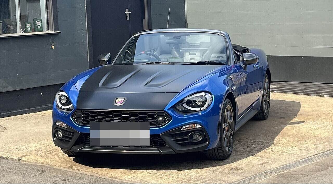 Isola d'Elba Blue Abarth 124 Spider